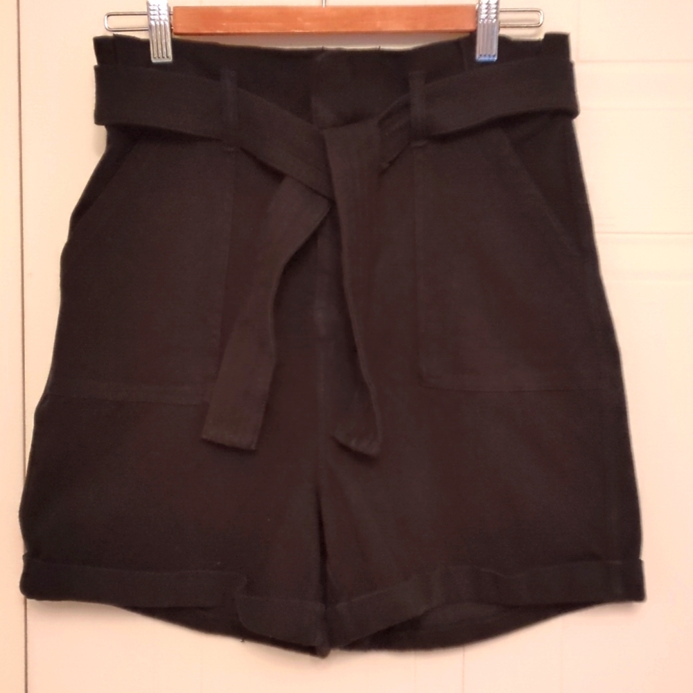 Black stretchy high waisted shorts